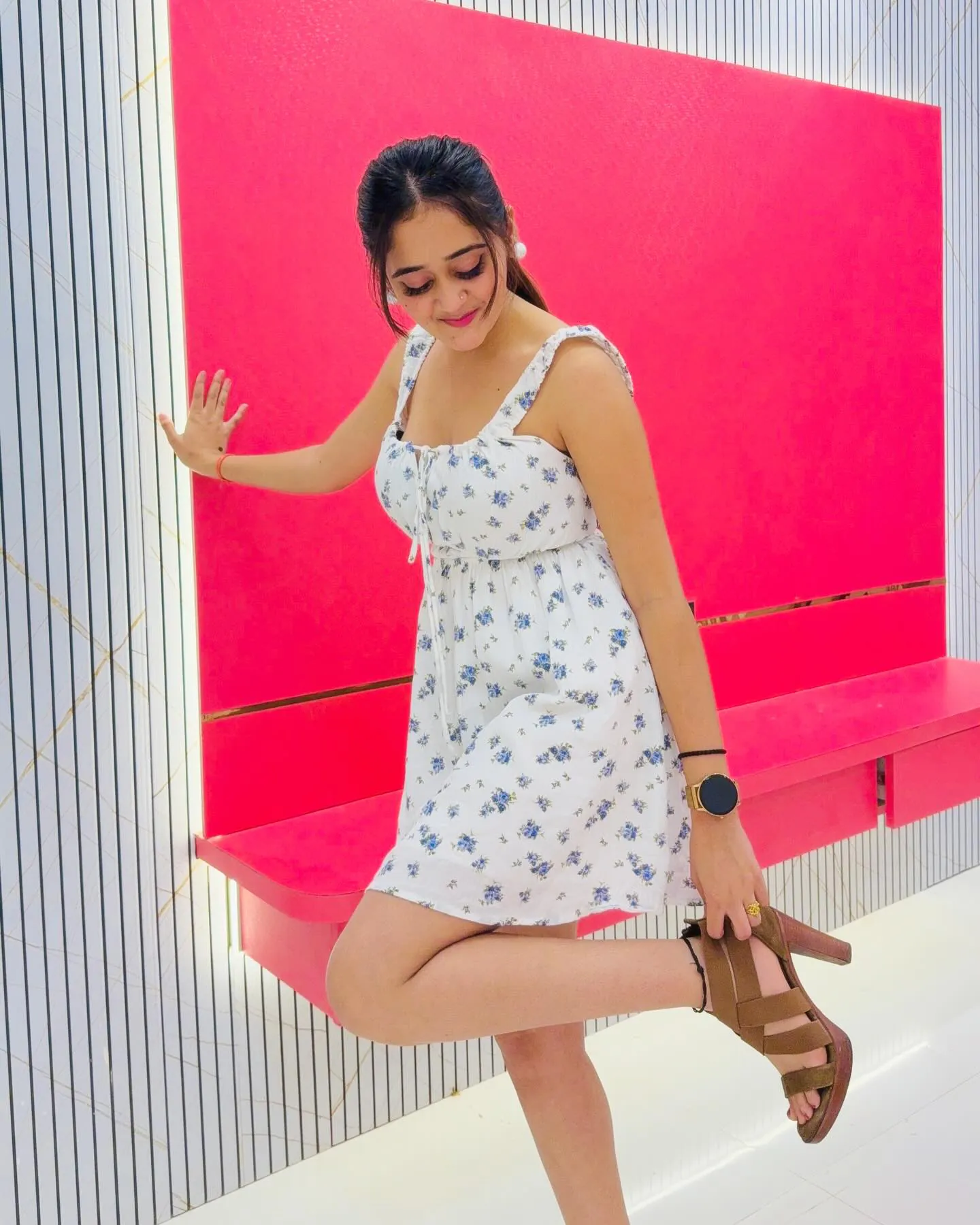 Bindass Kavya - bindass-kavya-sexy-15.webp